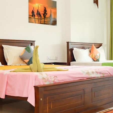 Relax Beach Resort Weligama Exterior foto