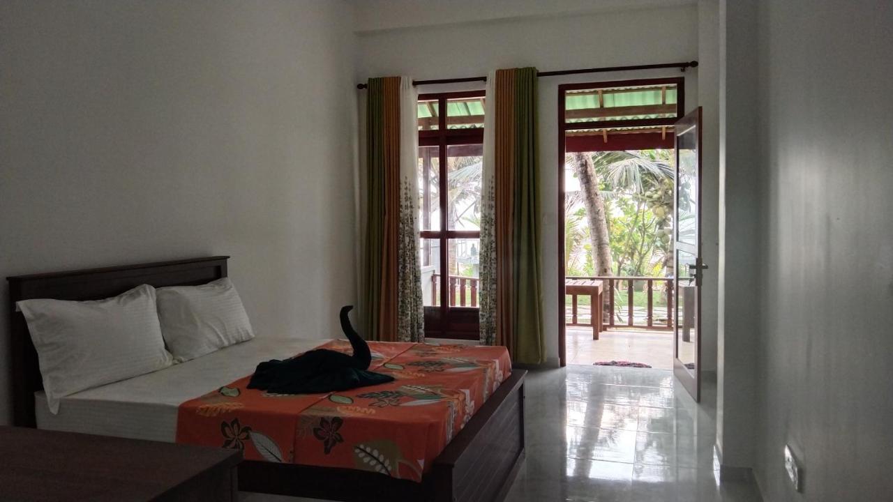 Relax Beach Resort Weligama Exterior foto