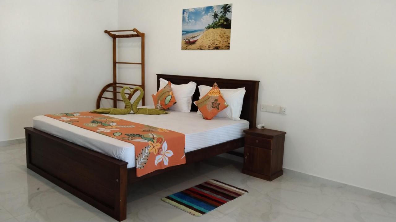 Relax Beach Resort Weligama Exterior foto