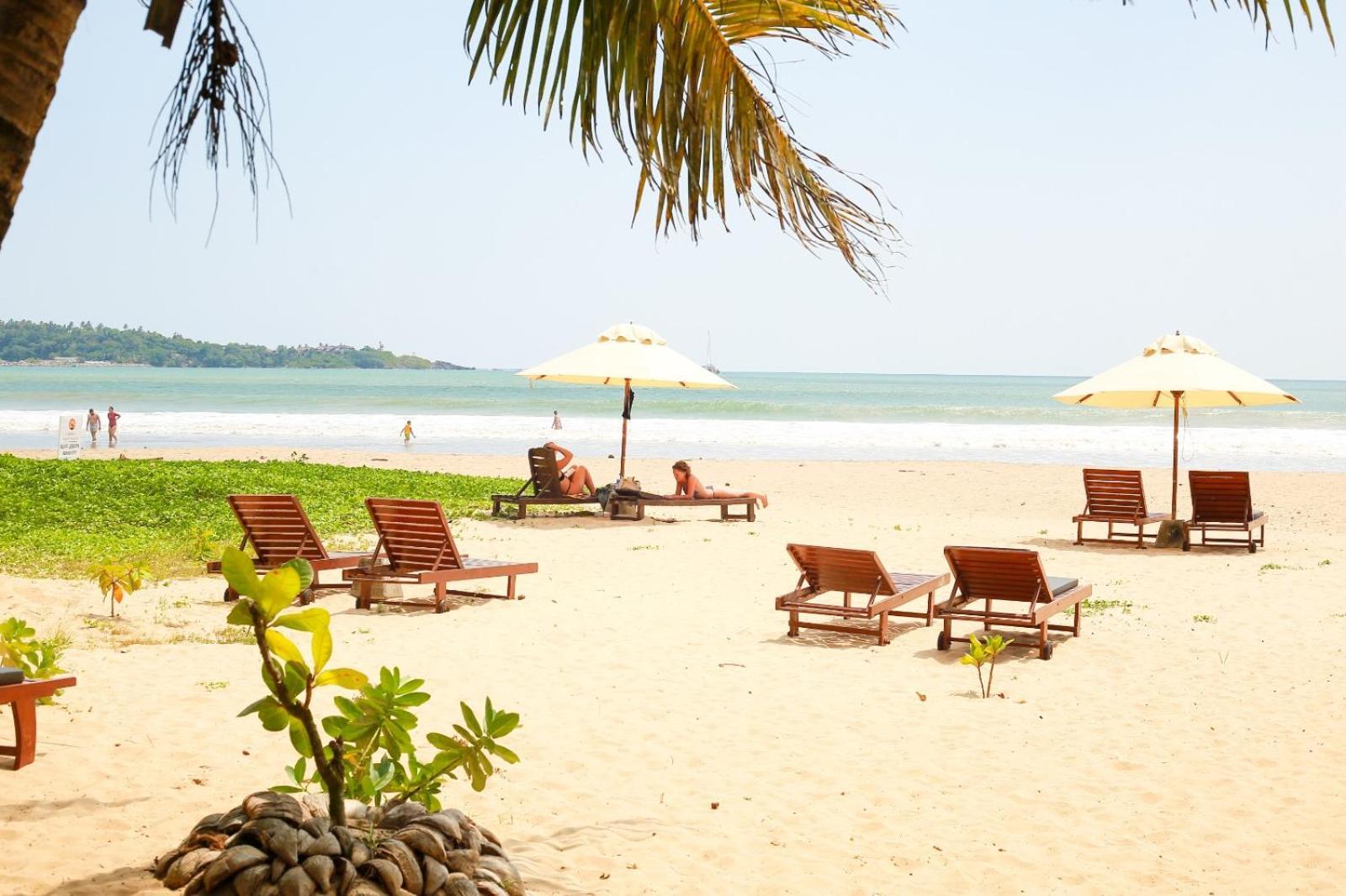 Relax Beach Resort Weligama Exterior foto