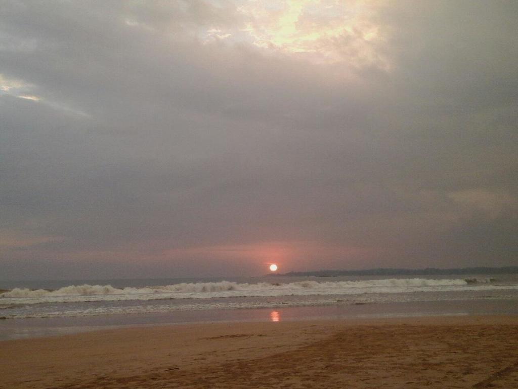 Relax Beach Resort Weligama Exterior foto